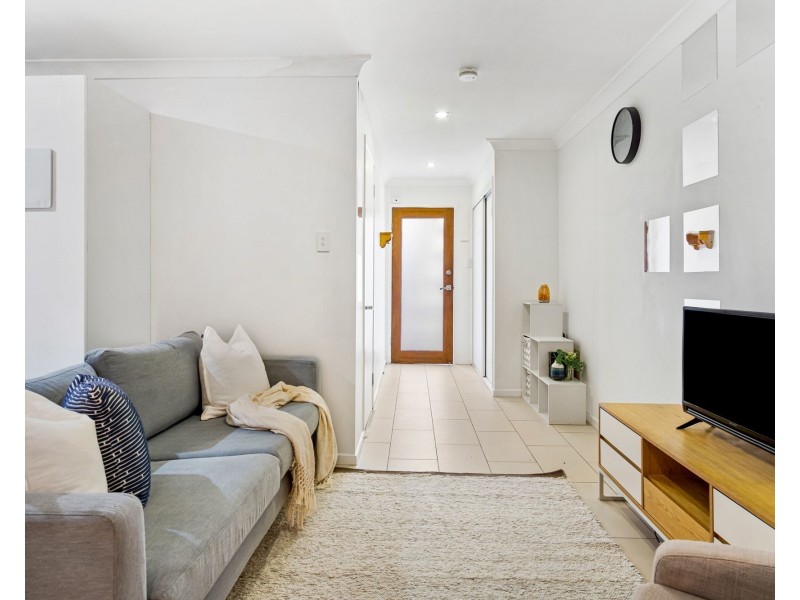45 Willmington Street, Wooloowin QLD 4030