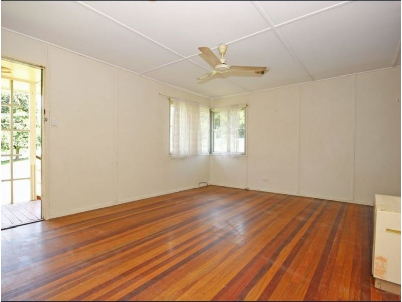 28 Coverack Street, Leichhardt QLD 4305