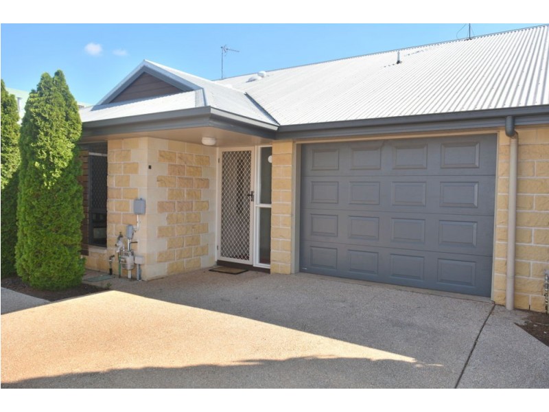 2/12 Uniplaza Court, Kearneys Spring QLD 4350