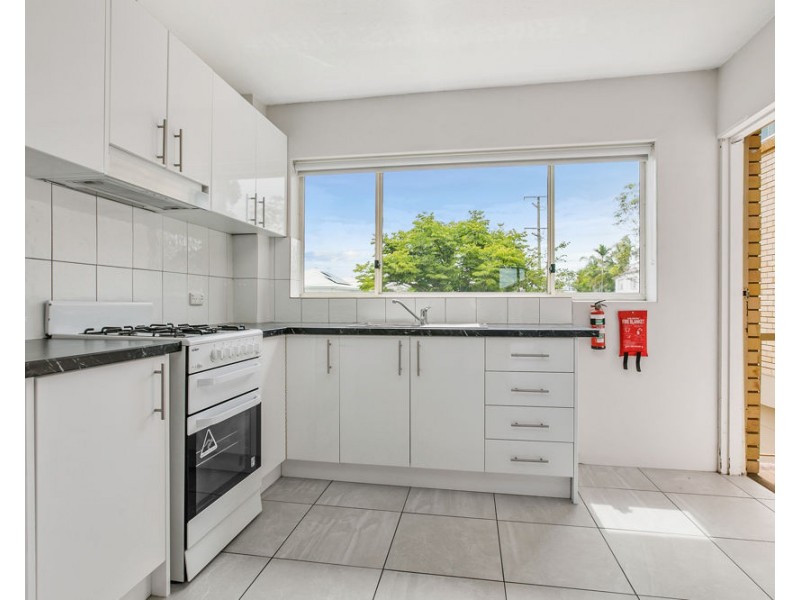 2/15 Crawford Avenue, Stafford QLD 4053