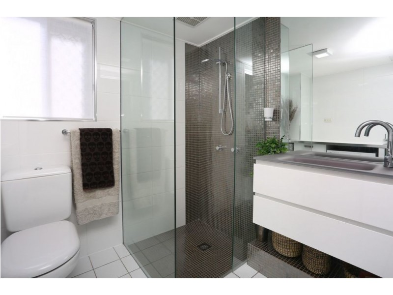 3/25 Imperial Parade, Labrador QLD 4215