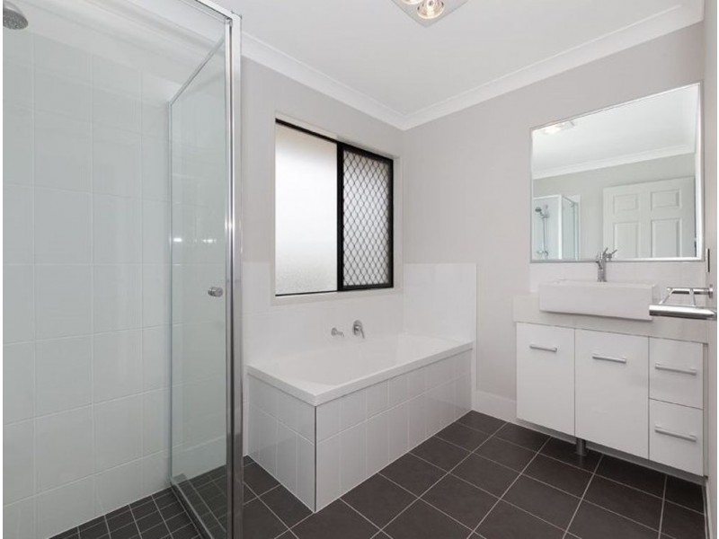 24 Zeitoun Street, Mitchelton QLD 4053