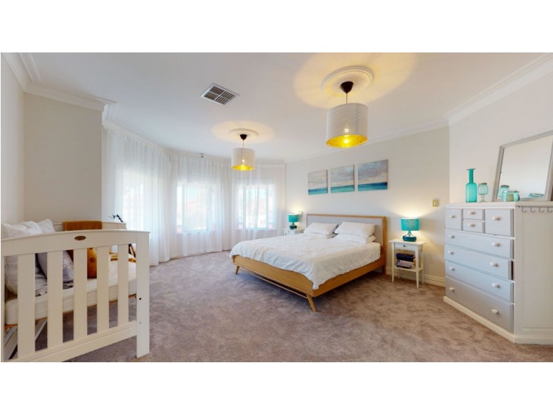 6 Olsen Court, Woodvale WA 6026