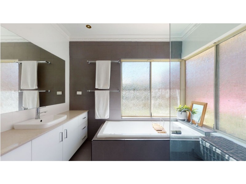 6 Olsen Court, Woodvale WA 6026