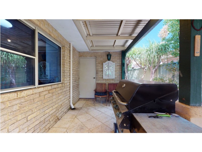 6 Olsen Court, Woodvale WA 6026