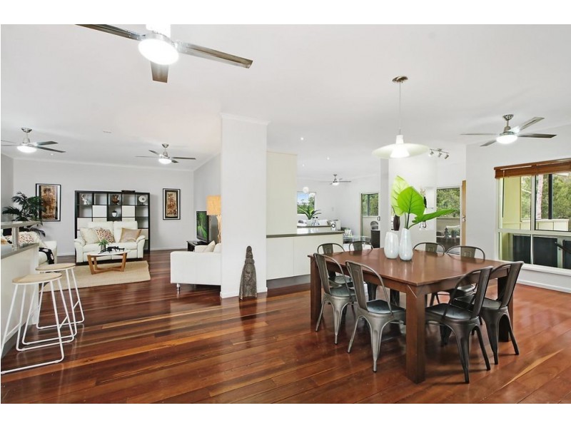 30 Woodtop Court, Ferny Hills QLD 4055