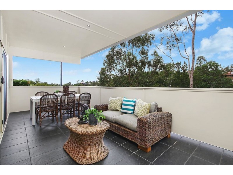 30 Woodtop Court, Ferny Hills QLD 4055