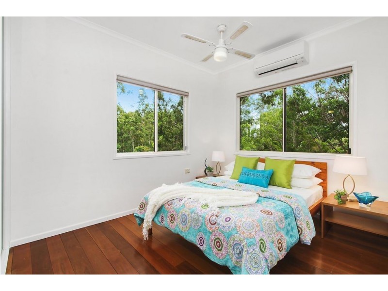 30 Woodtop Court, Ferny Hills QLD 4055