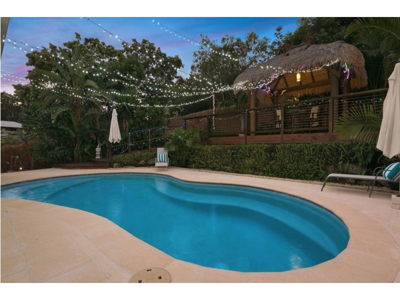 30 Woodtop Court, Ferny Hills QLD 4055