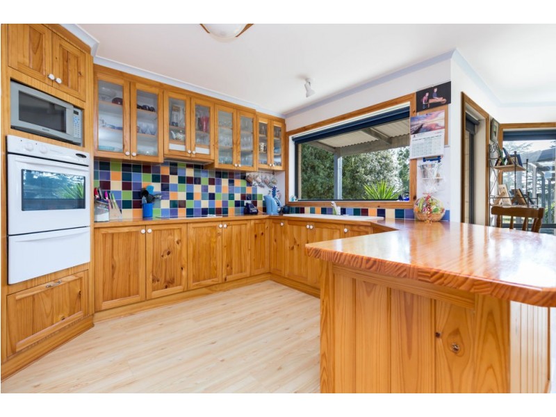 2 Greenaway Court, Sale VIC 3850