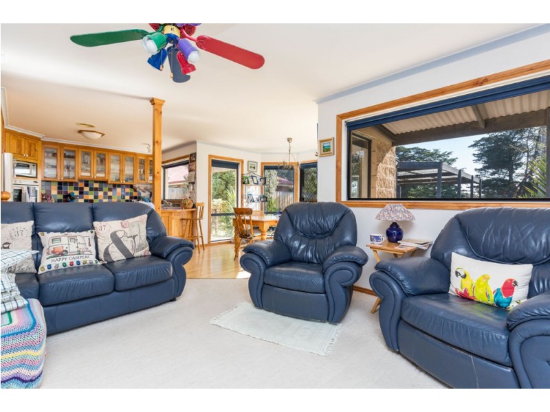 2 Greenaway Court, Sale VIC 3850