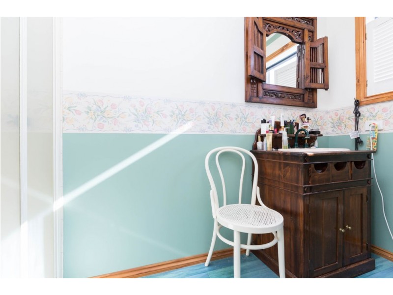 2 Greenaway Court, Sale VIC 3850