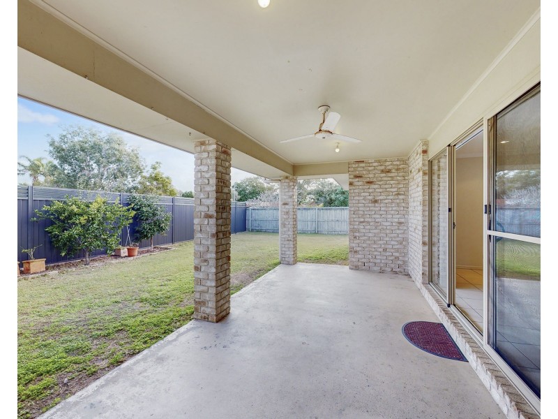 1 Siska Court, Beachmere QLD 4510