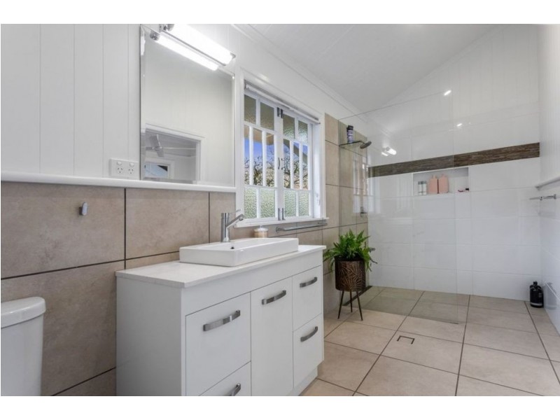 68 Cramond Street, Wilston QLD 4051