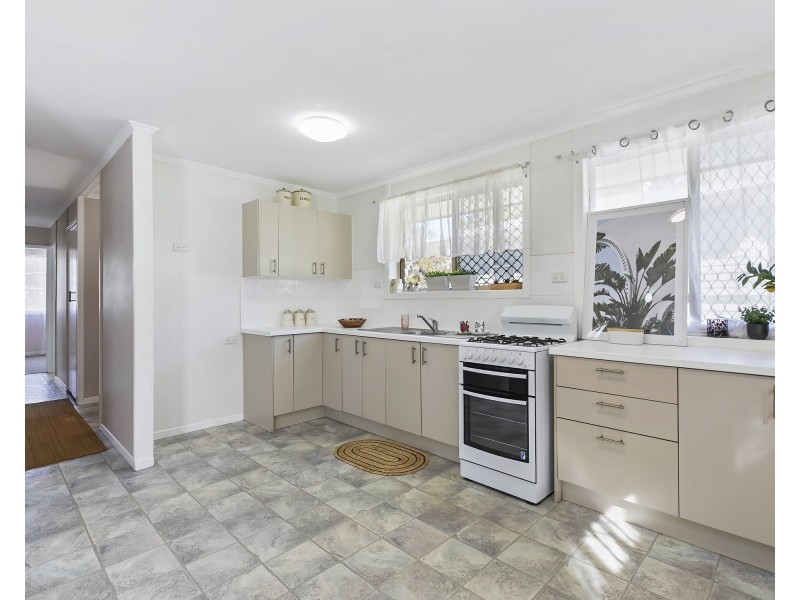 29 Moreton Terrace, Beachmere QLD 4510