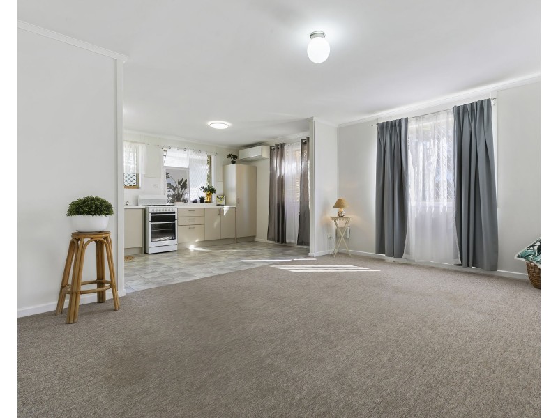 29 Moreton Terrace, Beachmere QLD 4510