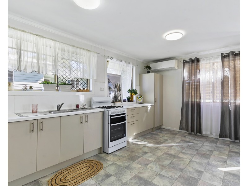 29 Moreton Terrace, Beachmere QLD 4510