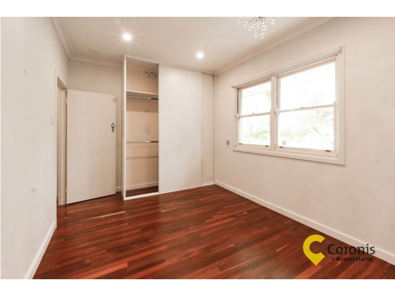 52 Waverley Road, Coolbellup WA 6163