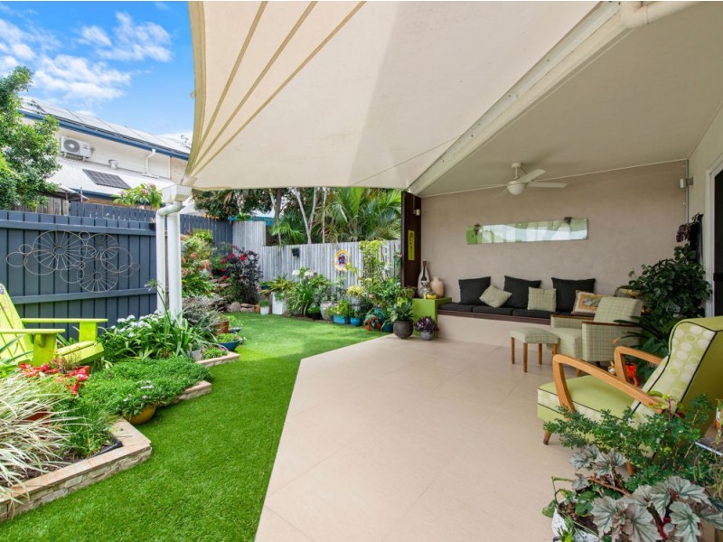4/16 Miles Street, Hawthorne QLD 4171