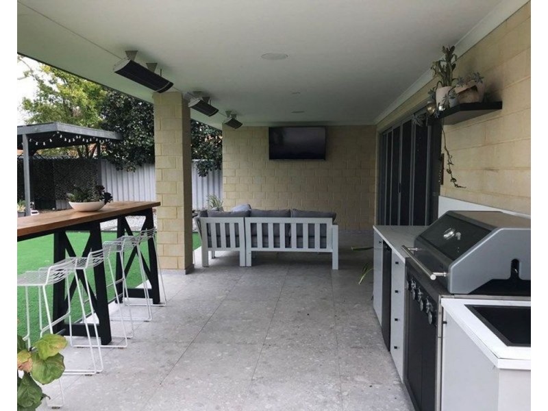 12 Batavia Place, Kallaroo WA 6025