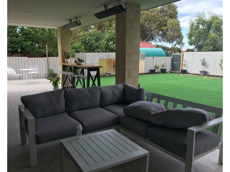 12 Batavia Place, Kallaroo WA 6025