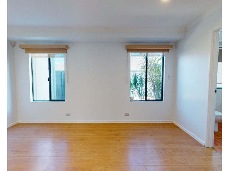 56 Woodbine Loop, Tapping WA 6065