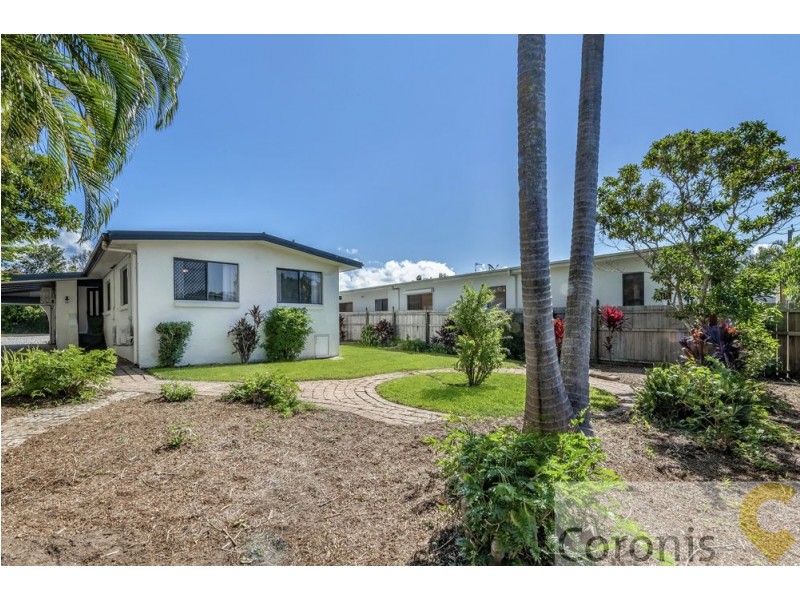 5 Raymond Avenue, Bundall QLD 4217