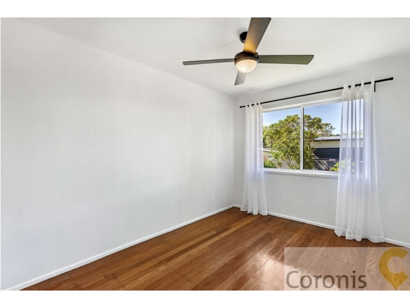 5 Raymond Avenue, Bundall QLD 4217