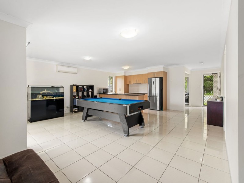 1 Whipbird Ciruit, Victoria Point QLD 4165