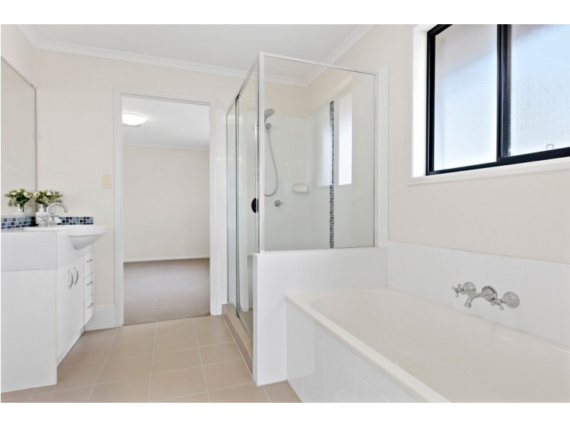 53 Talltrees Circuit, Wakerley QLD 4154