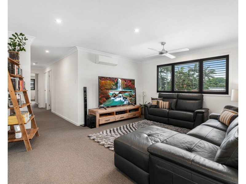 71 Hutton Ave, Wynnum QLD 4178