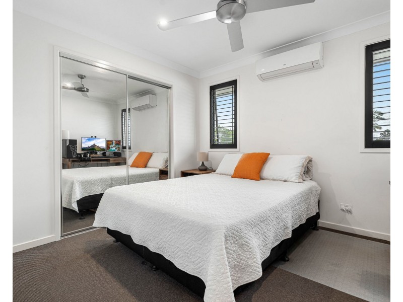 71 Hutton Ave, Wynnum QLD 4178