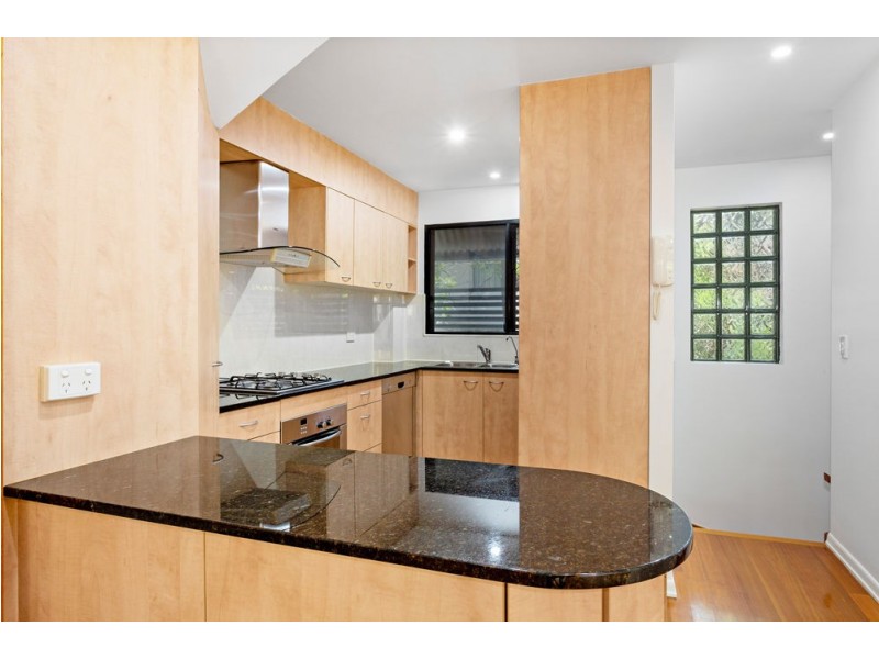 1/37 Sandford Street, St Lucia QLD 4067