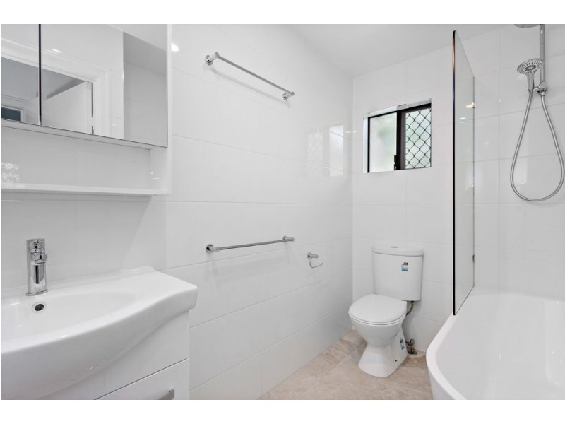 1/37 Sandford Street, St Lucia QLD 4067