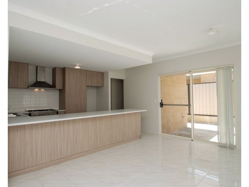 1b Tavistock Crescent, Lynwood WA 6147