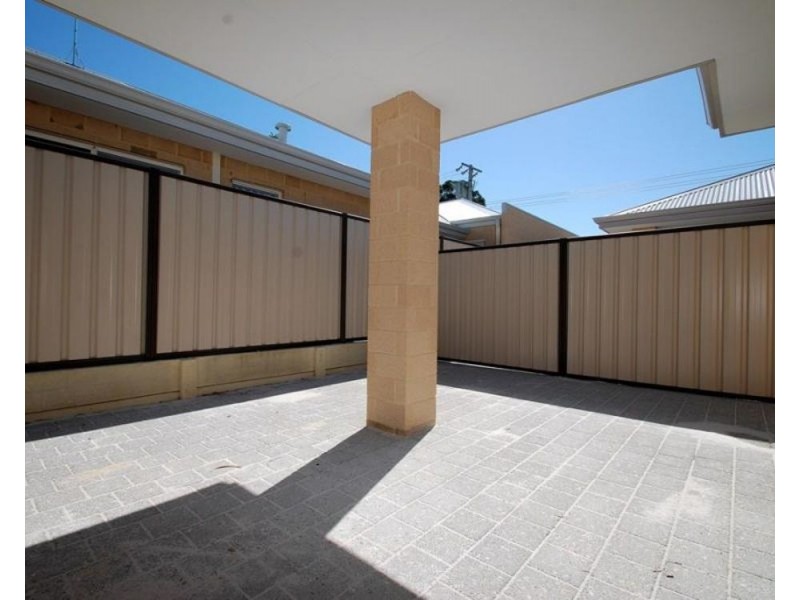 1b Tavistock Crescent, Lynwood WA 6147