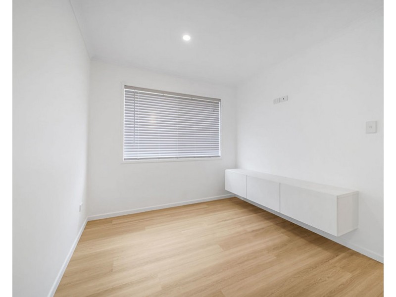 90 Lapoinya Crescent, Warana QLD 4575