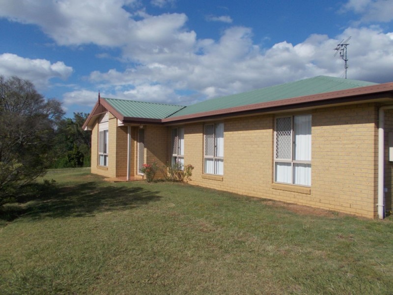 10 Pamela Court, Highfields QLD 4352