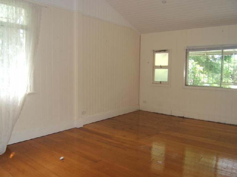 33 Wesley Street, Windsor QLD 4030