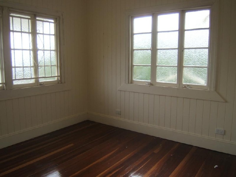 33 Wesley Street, Windsor QLD 4030