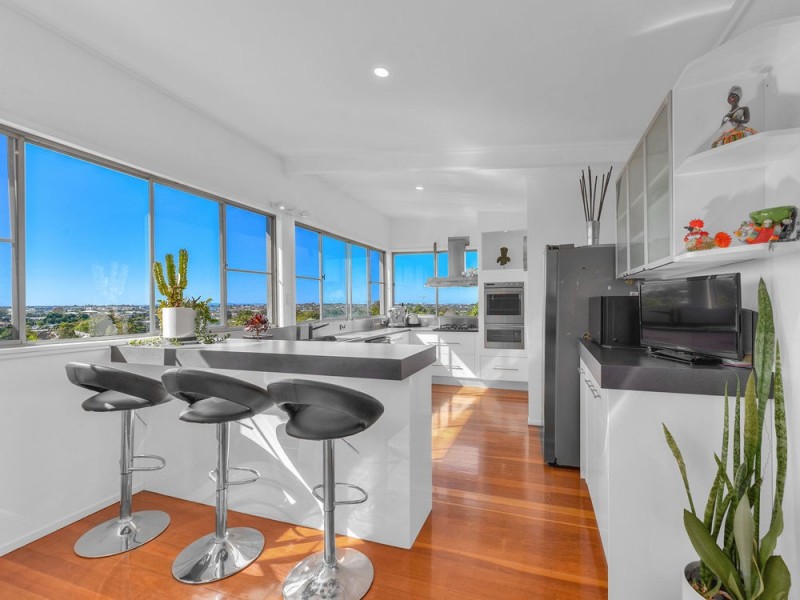 8 Koolewong Street, Stafford Heights QLD 4053