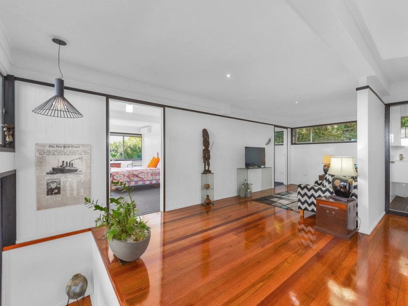 8 Koolewong Street, Stafford Heights QLD 4053