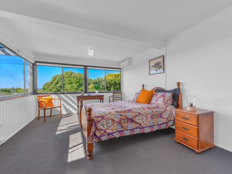 8 Koolewong Street, Stafford Heights QLD 4053