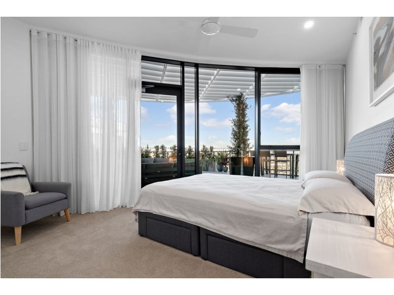 11801/7 Wharf Street, Hamilton QLD 4007