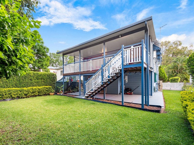 19 Black Street, Yeerongpilly QLD 4105