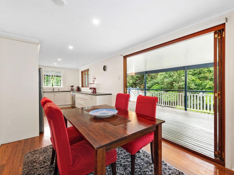 19 Black Street, Yeerongpilly QLD 4105