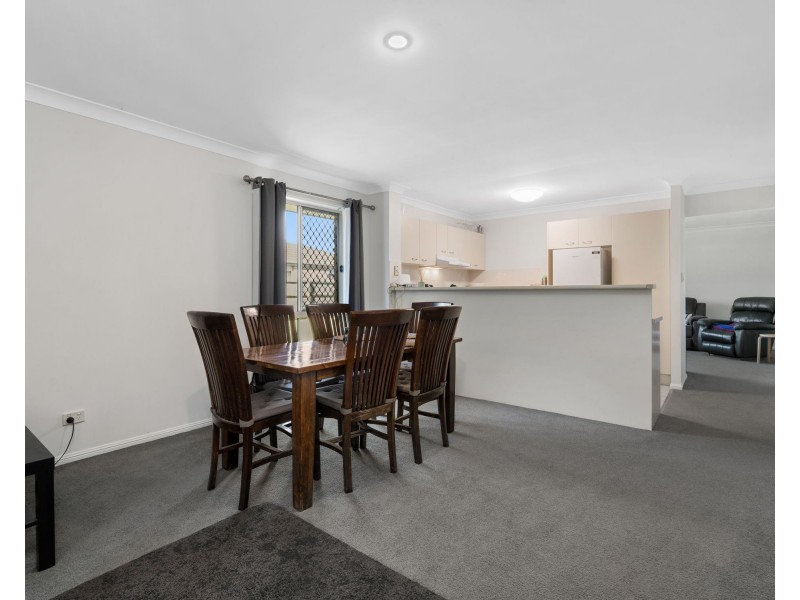 24 Camille Crescent, Wynnum West QLD 4178