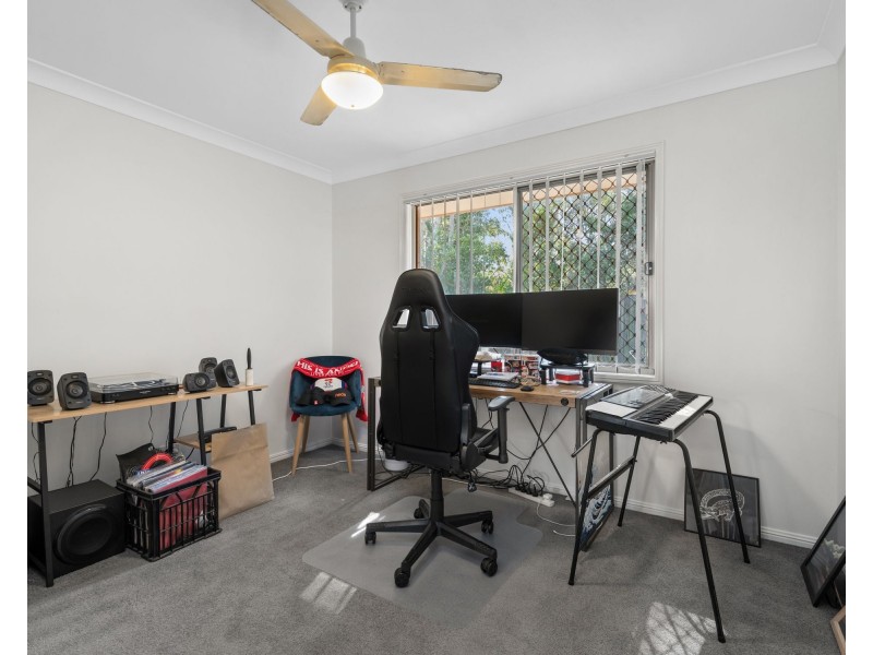 24 Camille Crescent, Wynnum West QLD 4178