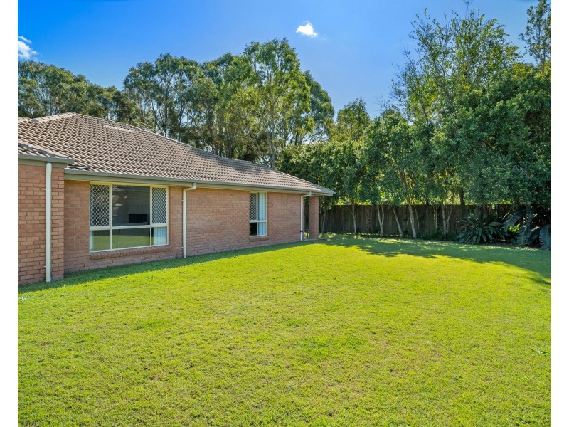 24 Camille Crescent, Wynnum West QLD 4178
