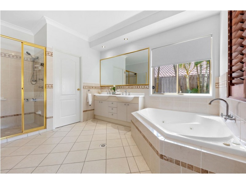7 Behan Crescent, Wakerley QLD 4154